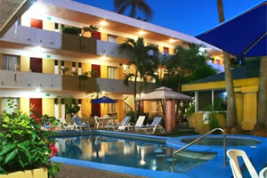 Hotel AztecaInn, Hoteles Economicos en Mazatlán, Hoteles Baratos en Mazatlán